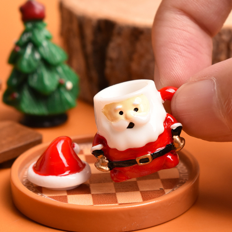 Mini Santa Teacup Ornament - R - Crafting Resin recension och pris